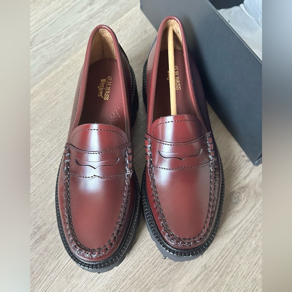 G.H. Bass & Co. Women's Burgundy Loafers NWOT